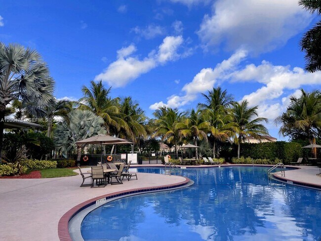 Building Photo - 4006 NE 20th St