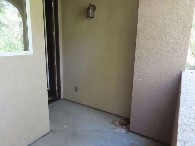 Building Photo - 41410 Juniper St