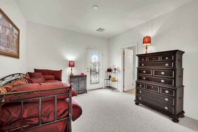 Building Photo - 875 Chaste Ct