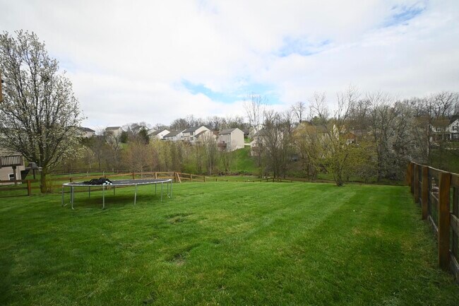 Building Photo - 5898 Ethan Dr