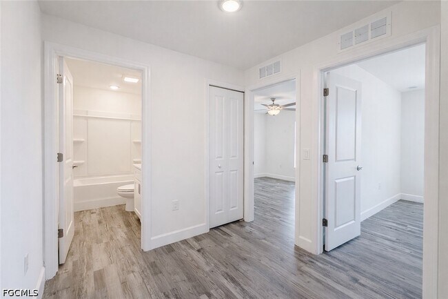 Building Photo - 315 NW 18th Terrace