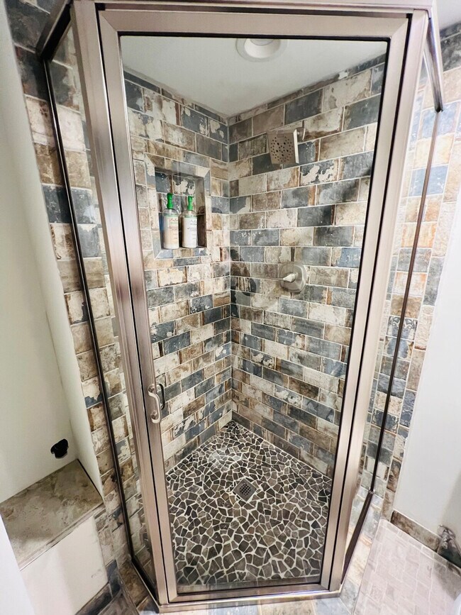 Building Photo - 3209 W Fairview Pl