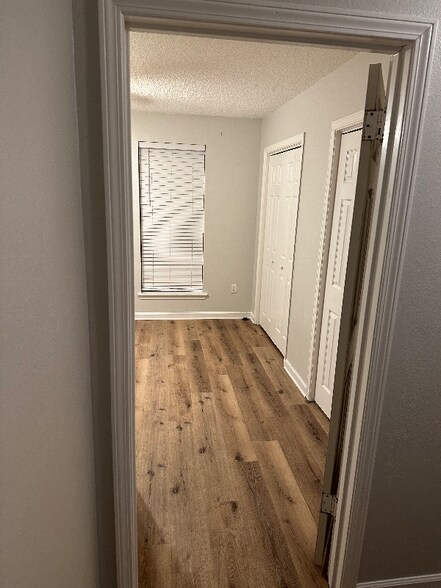 Building Photo - 14732 Hooper Rd