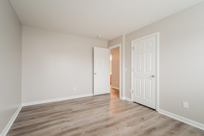 Building Photo - 7853 Waggoner Trace Dr