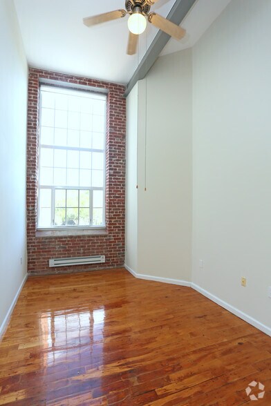 2BR,2BA-Apartment - Saxapahaw Rivermill Apartments