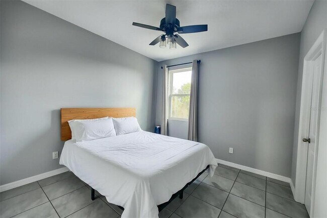 Building Photo - 2087 Emerald Springs Dr