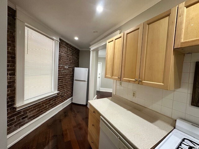 Building Photo - 5 Braemore Rd