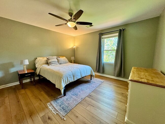 Building Photo - 4 Bedrooms with Finished Basement and Bonu...