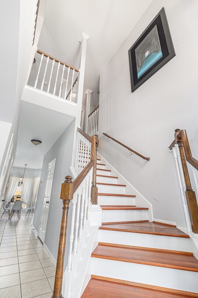 Building Photo - 11230 Sunshine Park Dr