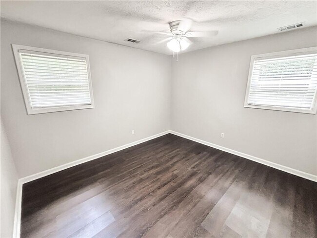 Building Photo - 1552 Blackwell Rd