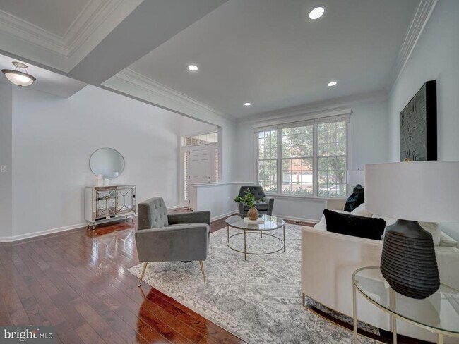 Building Photo - 43320 Barnstead Dr