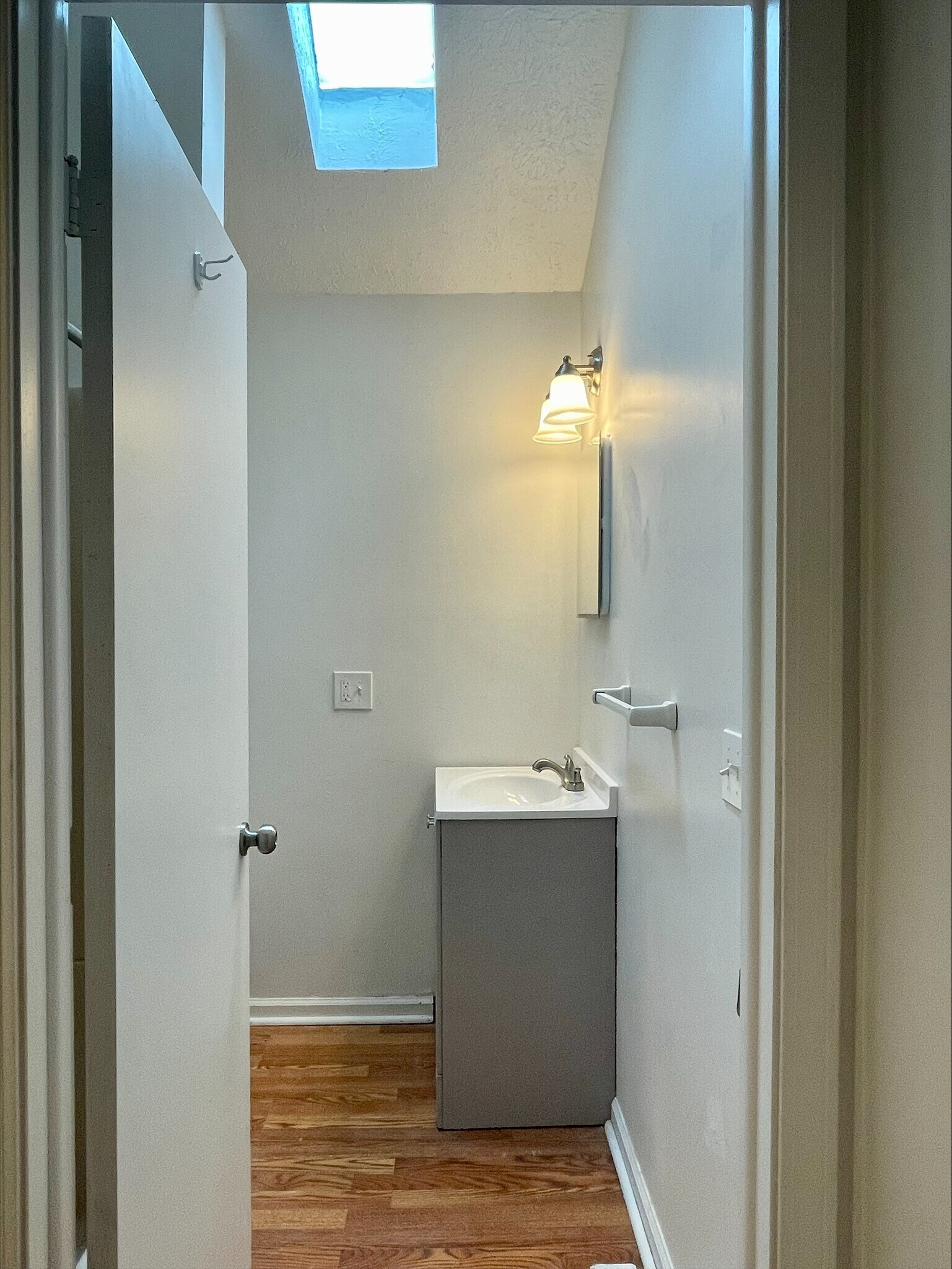 Building Photo - 34 Clinton Ave