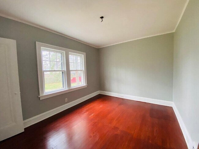 Building Photo - 6388 Seminole Trl
