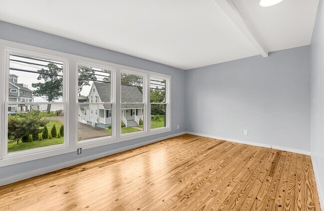 Building Photo - 155 Broadway