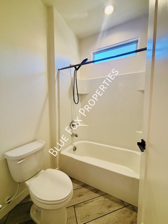 Building Photo - 8038 N Purple Aster Pl