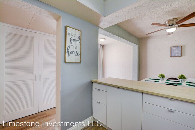 Building Photo - 2 br, 2.5 bath House - 1403 Rexford Place