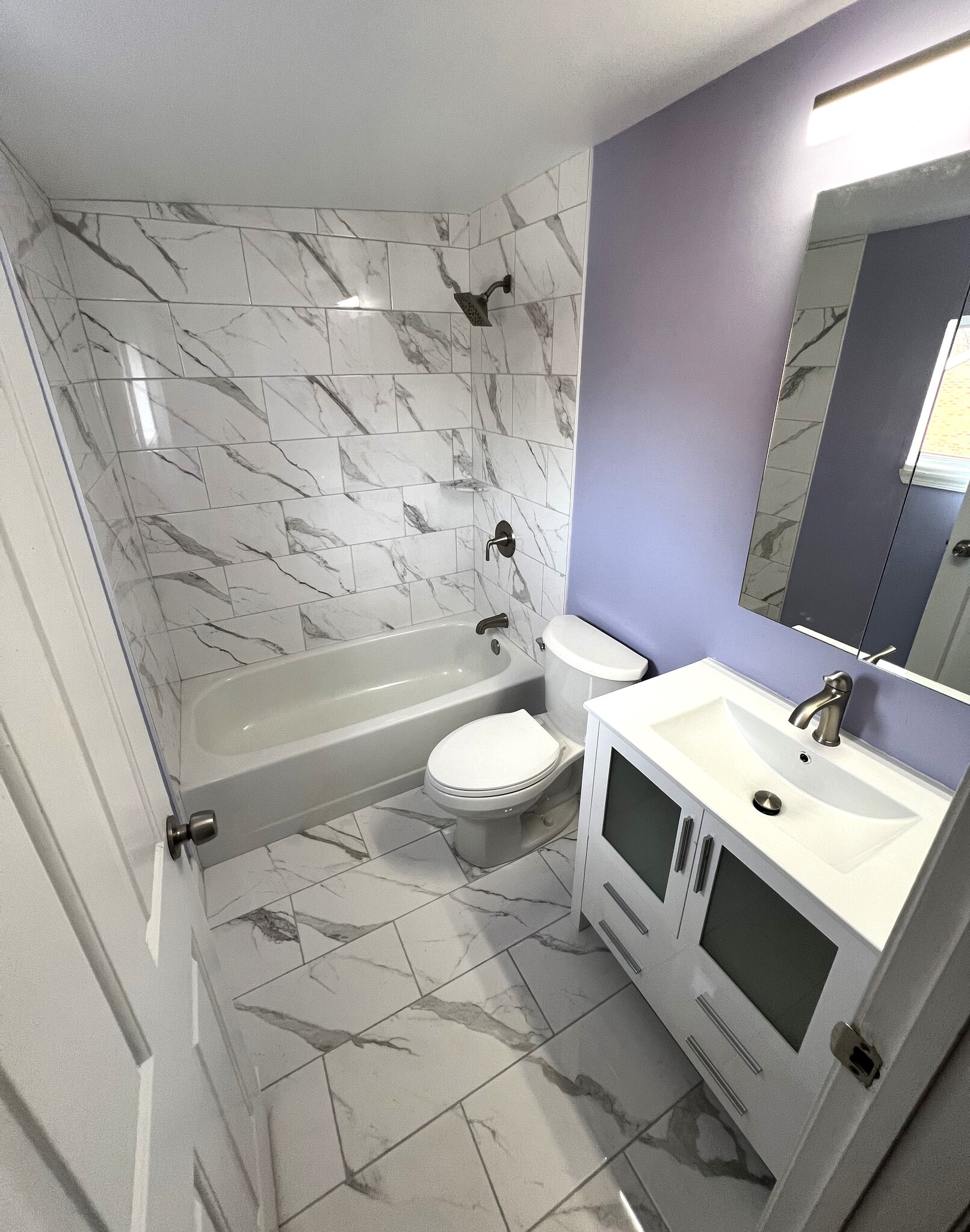 3rd Floor Bathroom - 105 N Ann St