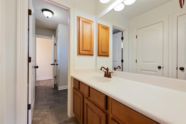 Building Photo - 106 Feritti Dr