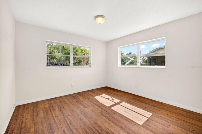 Building Photo - 34816 Evergreen Way