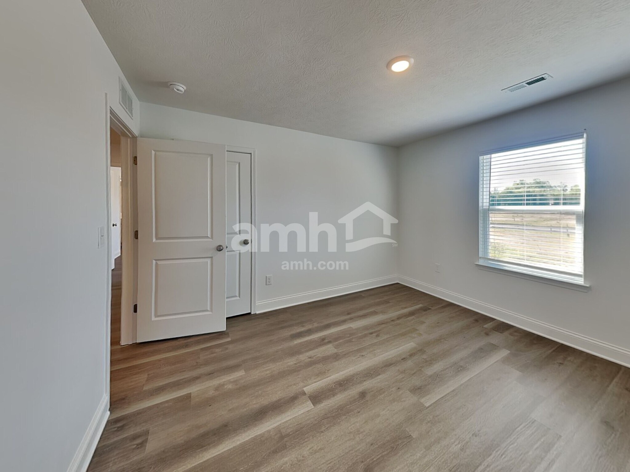 Building Photo - 9181 Henley Ave