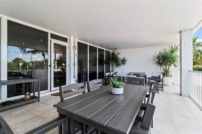 Building Photo - 800 SE 20th Ave