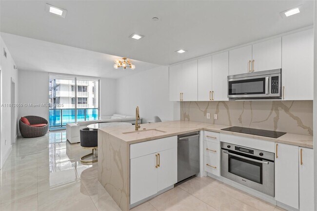 Primary Photo - 1060 Brickell Ave