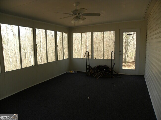 Building Photo - 297 Bell Acres Rd