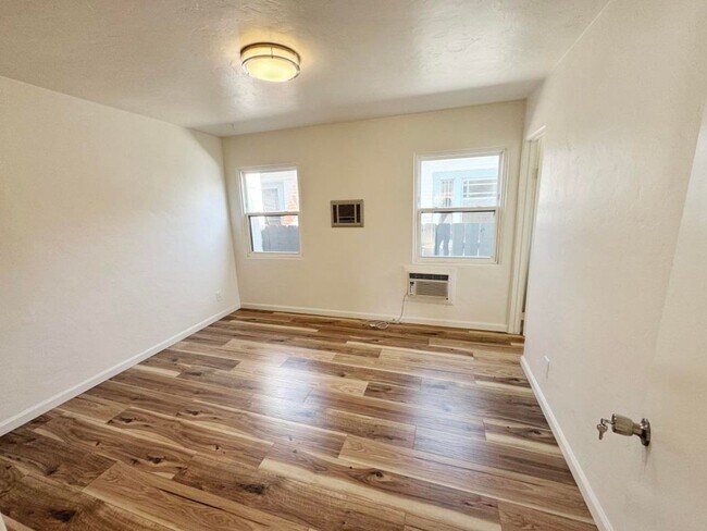 Building Photo - 215-219 Church Ave