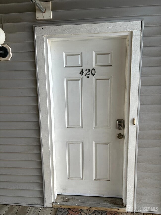 Building Photo - 420 Stratford Pl