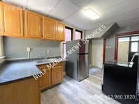 Building Photo - 1250 Blackadore Ave
