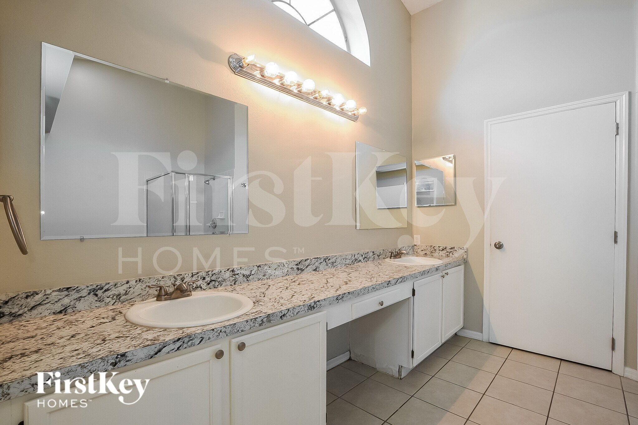 Building Photo - 10524 Cherry Oak Cir