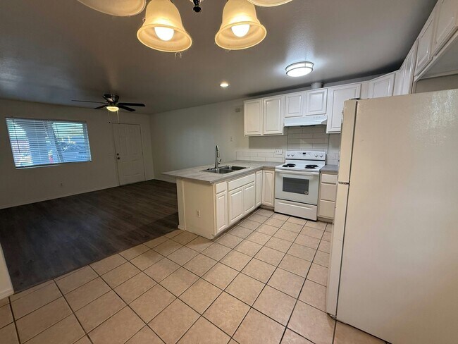 Building Photo - 1926 Haskell Rd