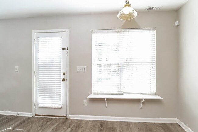 Building Photo - 6504 Wild Orchid Ct