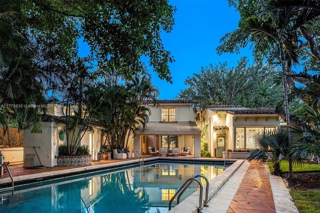 Building Photo - 3500 Flamingo Dr