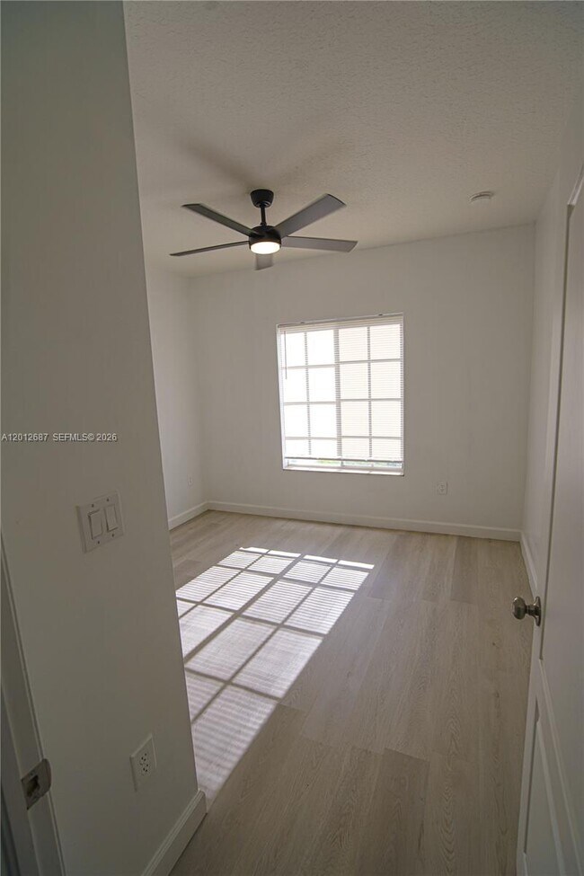 Building Photo - 1751 SW 154th Path