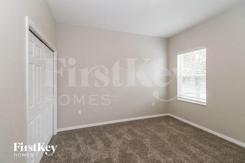 Building Photo - 6127 Evansbrook Dr