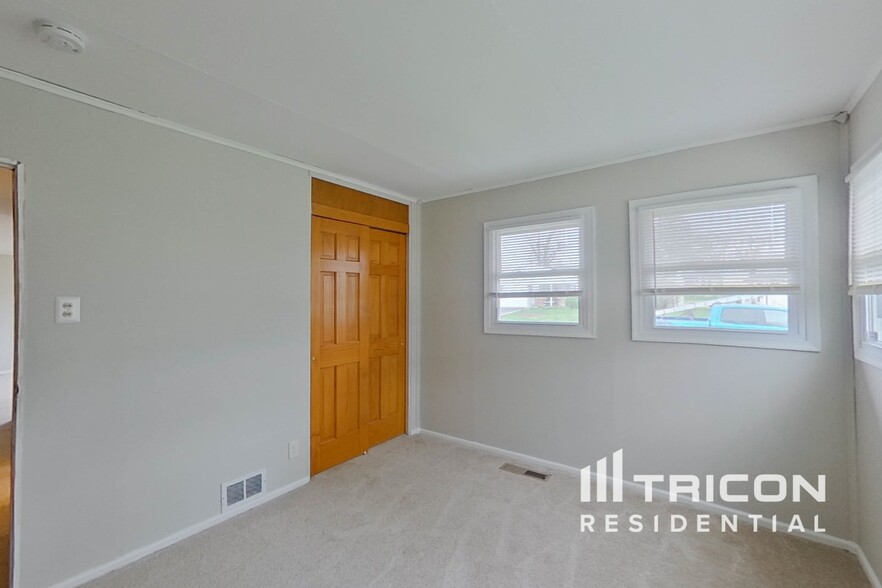 Building Photo - 504 Parkway Dr
