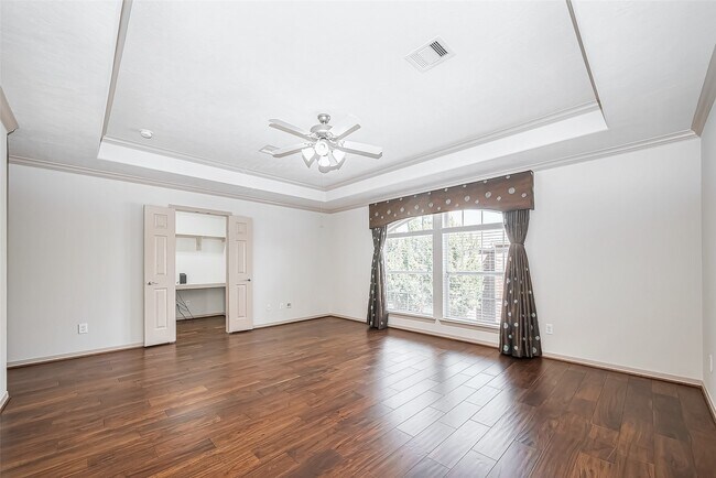 Building Photo - 1522 Olive Park