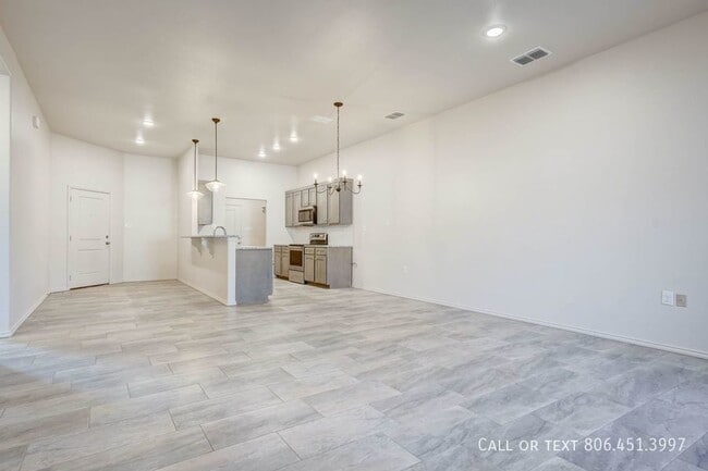 Building Photo - 1256 N 7th St