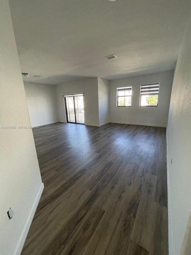 Building Photo - 15520 SW 136th St