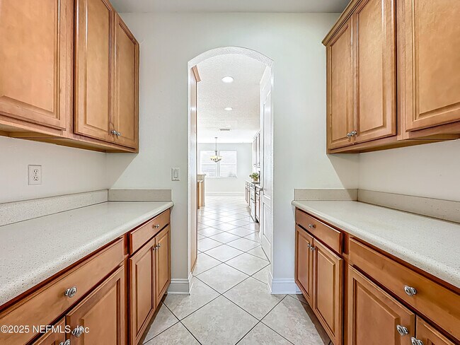 Building Photo - 346 Hefferon Dr
