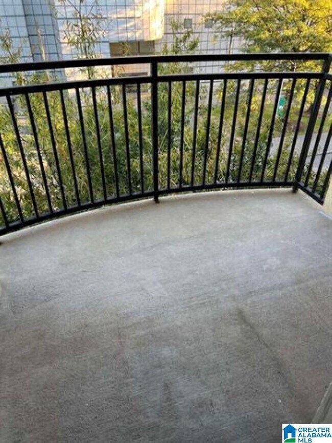 Building Photo - 2020 5th Ave S