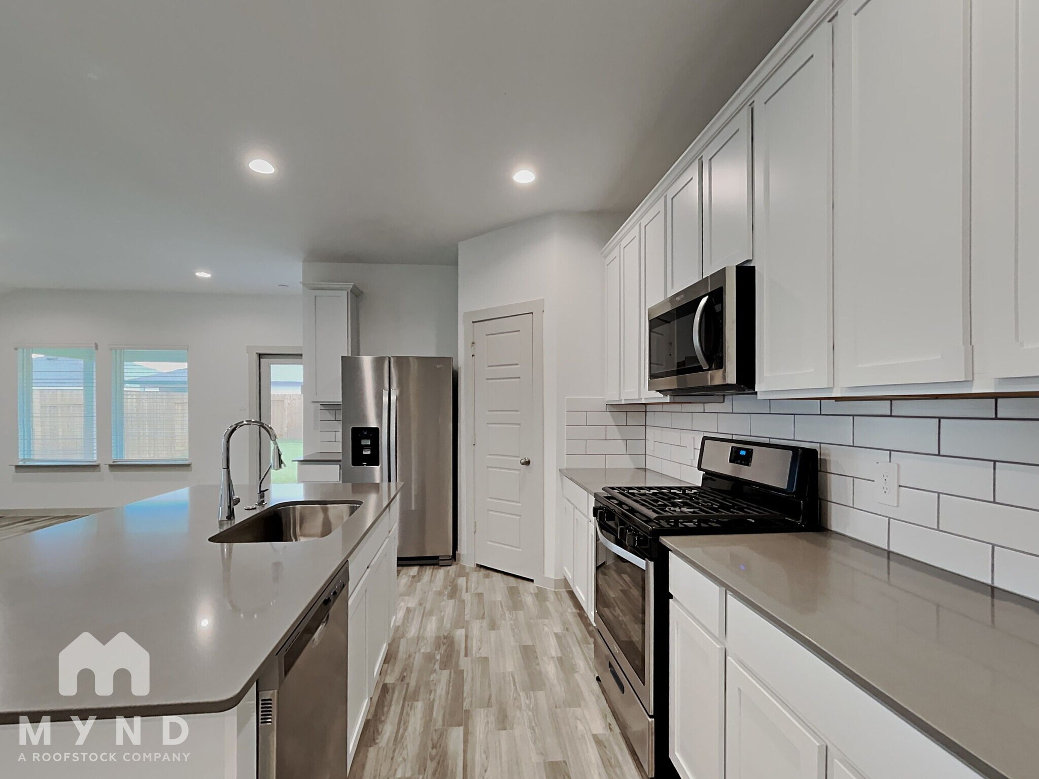 Building Photo - 7815 Cattleman Vly Dr