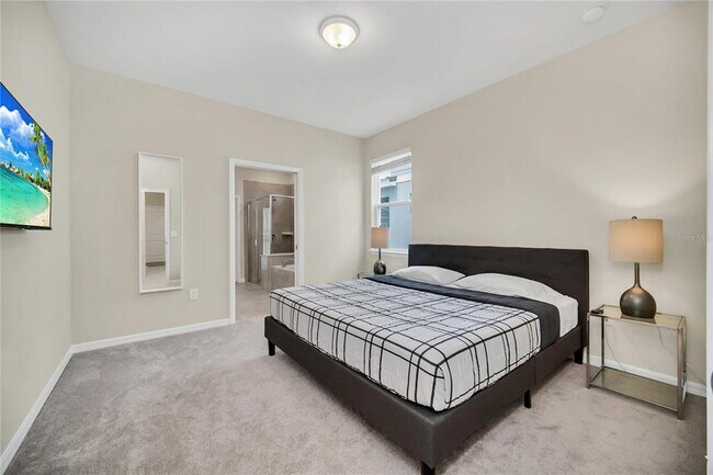 Building Photo - 7196 Oakmoss Loop