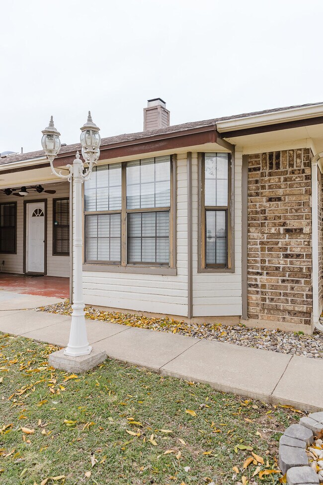 Building Photo - 1105 Gordon Blvd