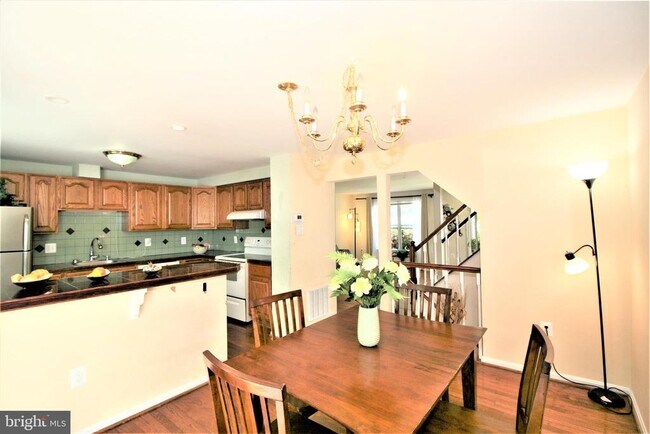 Building Photo - 10602 Tuppence Ct