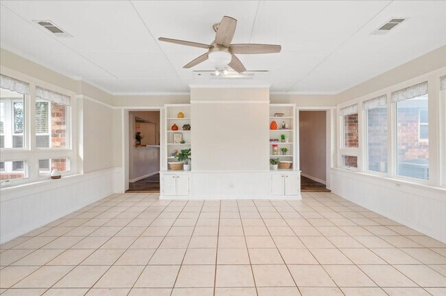 Building Photo - Well-Maintained Ranch Home in Southside Savannah For Lease