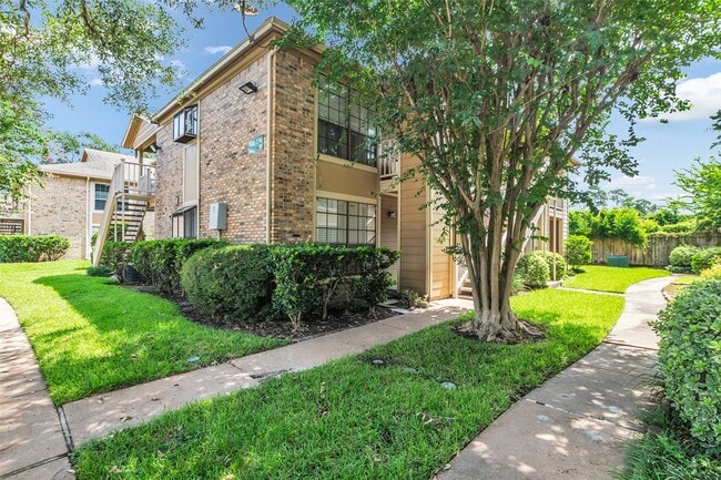 Primary Photo - 1311 Antoine Dr