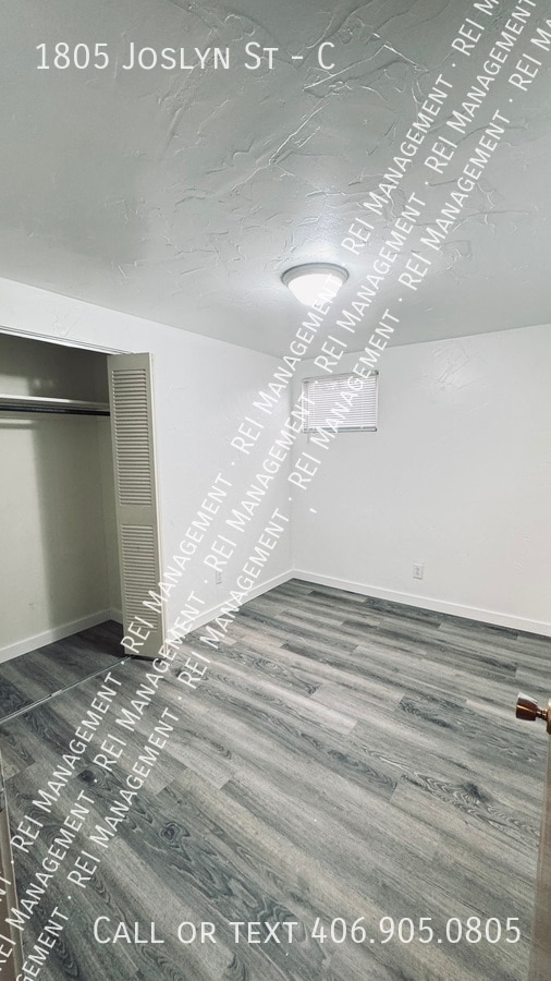 Building Photo - 1805 Joslyn St