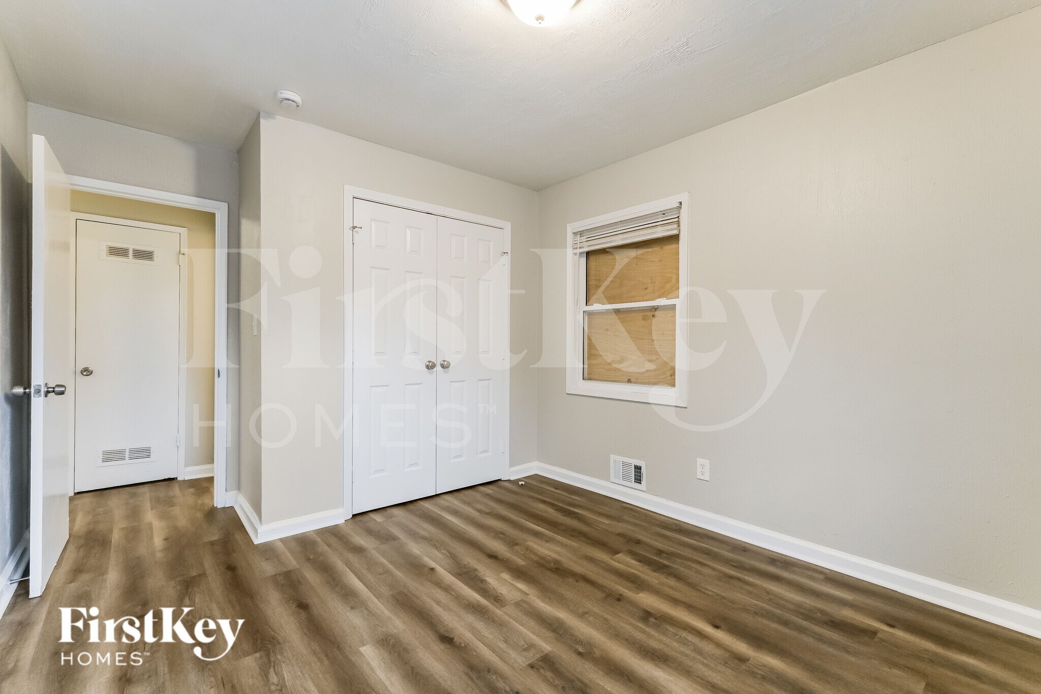 Building Photo - 2596 Yale Terrace